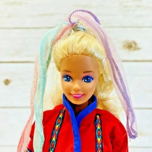 MATTEL BARBIE Doll Blond Hair Blue Eyes 2 Piece Outfit 12" Tall Used Free Ship - Picture 2 of 12